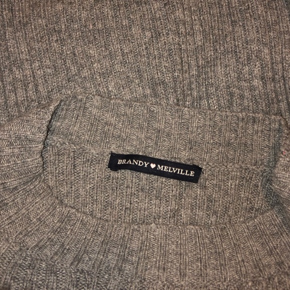 BRANDY MELVILLE cropped knit sweater - Picture 2 of 2